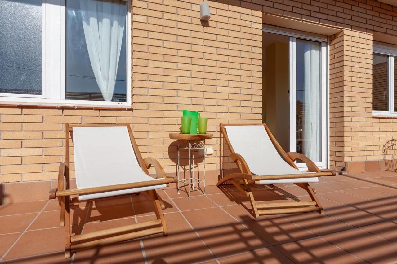Stella, Luminoso De Playa En Costa Dorada - Apartament